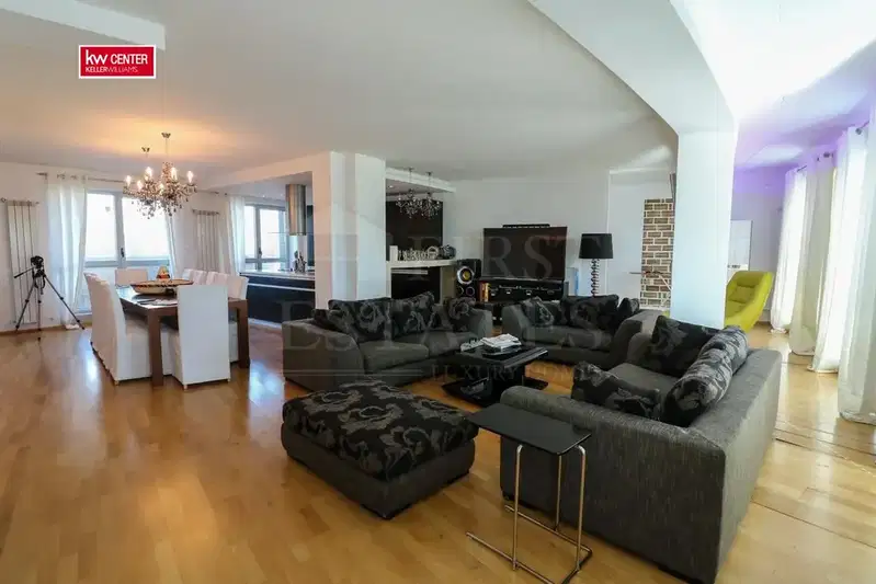 4-bedroom apartment in Sofiya, Lozenec