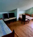 Таванско студио с балкон в Лозенец, София