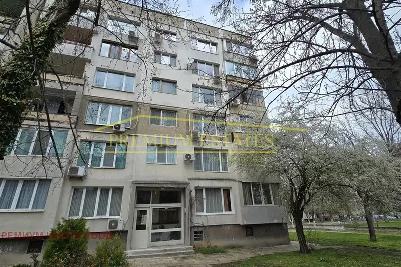 Едностаен апартамент в Люлин 1 с югоизточно изложение