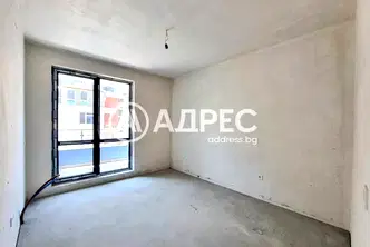 Двустаен апартамент в София, Люлин 1