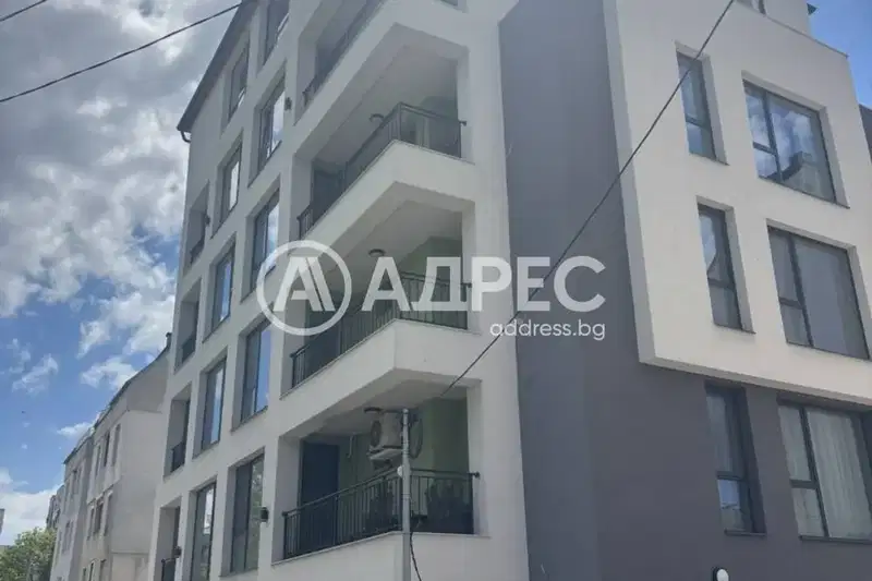 Тристаен апартамент в Люлин 10 с паркомясто и асансьор