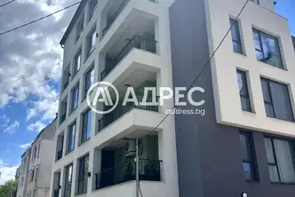 Тристаен апартамент в Люлин 10 с паркомясто и асансьор