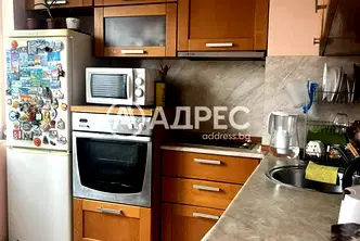 Едностаен апартамент с отделна кухня в Люлин 3, София
