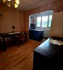 Тристаен апартамент с остъклена тераса в Люлин 7, София