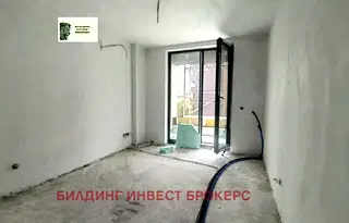 Двустаен апартамент в Люлин 9 с паркомясто и асансьор
