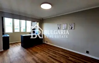 Тристаен апартамент с балкон в Люлин 9, София