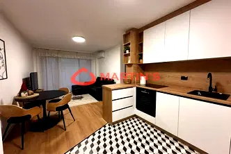 Двустаен апартамент с голяма тераса в Люлин 9, София
