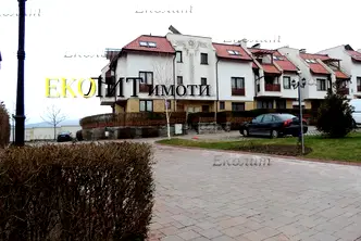 Луксозен 3-стаен апартамент с двор в м-т Детски град, София