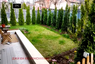 Двустаен апартамент с двор в м-т Гърдова глава, София
