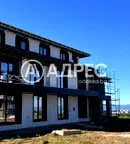 Просторен 4-стаен апартамент в м-т Камбаните с двор