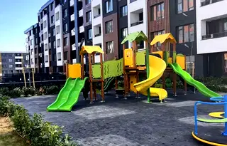 Двустаен апартамент с двор в Малинова долина, София