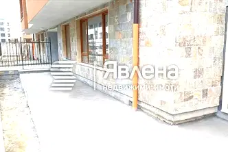 3-стаен апартамент с двор и паркоместа в Малинова долина, София