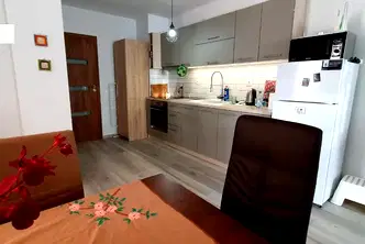 Тристаен апартамент с голяма тераса в Малинова долина, София
