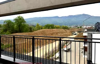 Четиристаен апартамент в Малинова долина с балкон и гледка