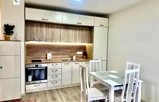 Двустаен апартамент с югоизточно изложение в Малинова долина, София