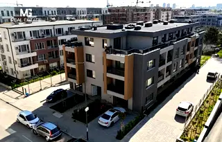 Тристаен апартамент с тераса в Малинова долина, София