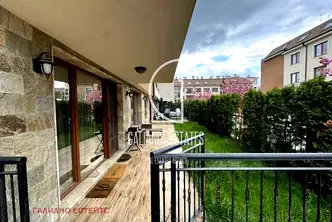 Тристаен апартамент с гараж в Малинова долина, София