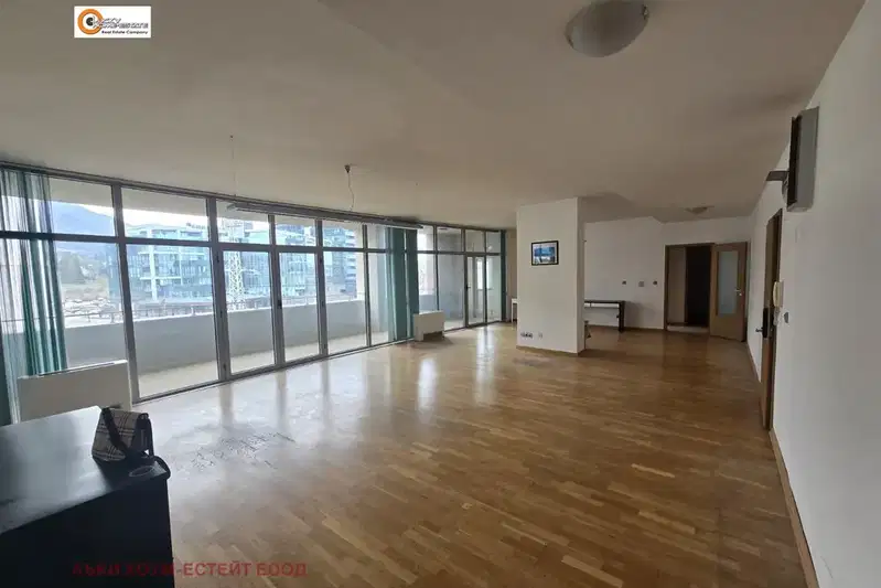 3-bedroom apartment in Sofiya, Manastirski Livadi