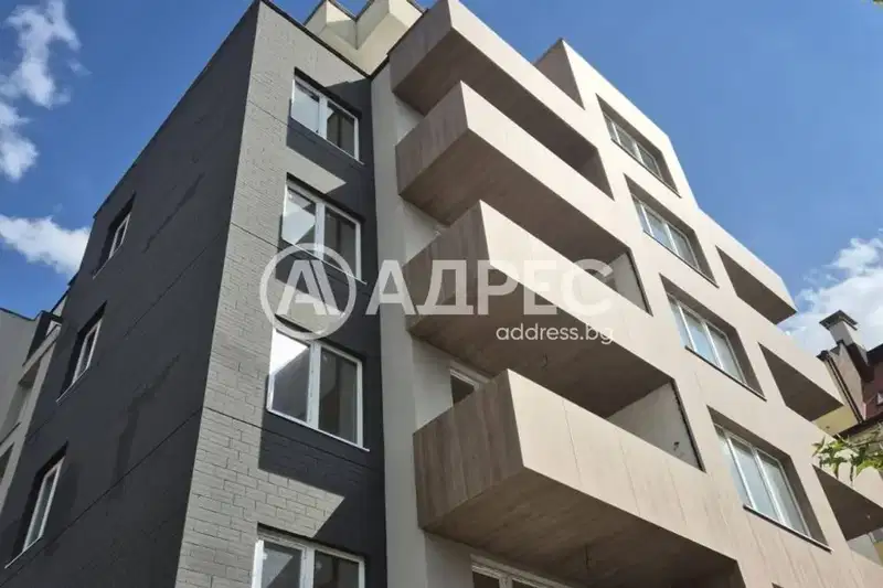 Тристаен апартамент в София, Манастирски ливади