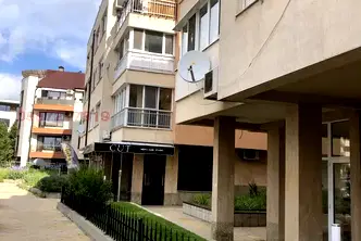 Тристаен апартамент в Манастирски ливади с тераса