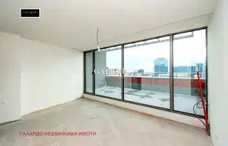 Просторен 4-стаен апартамент с панорамни тераси в Манастирски ливади