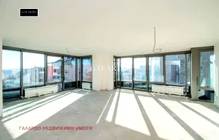 Просторен 4-стаен апартамент с панорамна гледка в Манастирски ливади