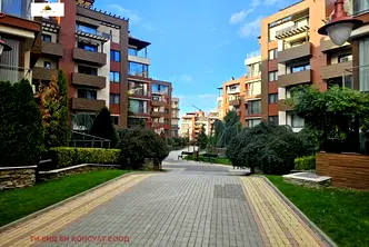 Двустаен апартамент в Манастирски ливади с тераса в затворен комплекс