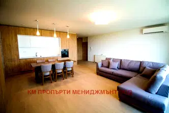 Тристаен апартамент с панорамна гледка в Манастирски ливади