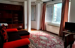 Тристаен апартамент в Медицинска академия с балкон