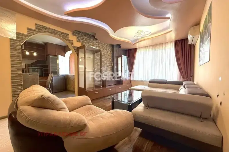 3-bedroom apartment in Sofiya, Mladost 1