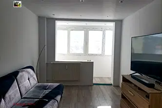 Тристаен апартамент с югоизточно изложение в Младост 1, София