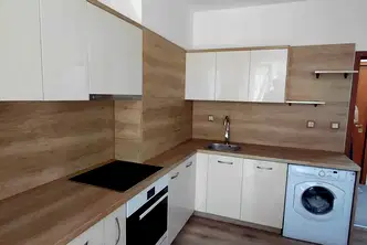 Двустаен апартамент с южно изложение в Младост 1А, София