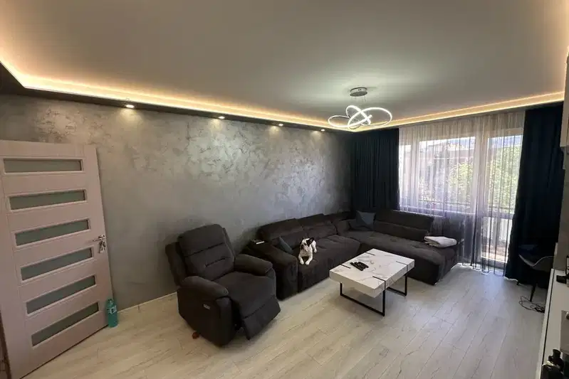 3-bedroom apartment in Sofiya, Mladost 2