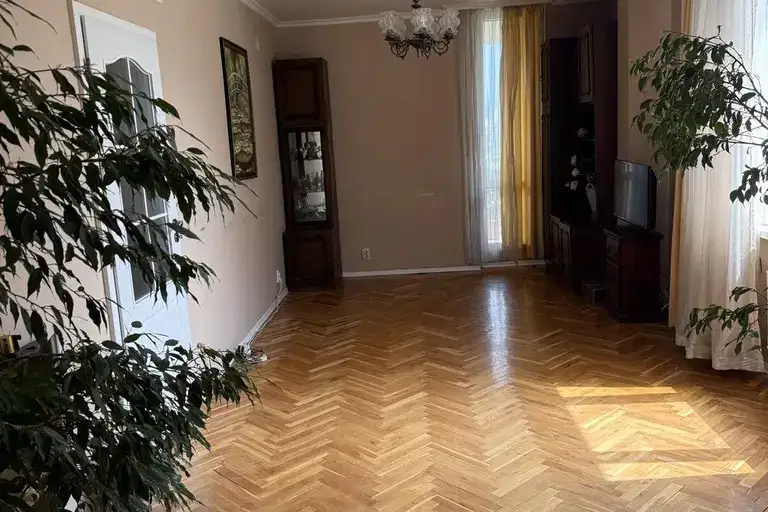 3-bedroom apartment in Sofiya, Mladost 2