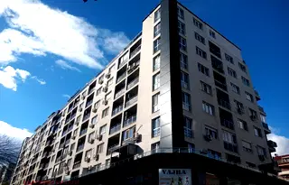 Просторен 4-стаен апартамент в Младост 4 с две тераси