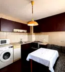 Просторен 4-стаен апартамент в Модерно предградие с три балкона