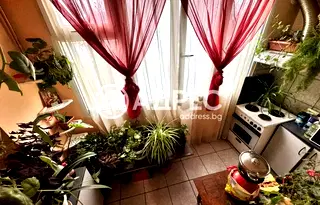 Просторен 4-стаен апартамент в Модерно предградие с три тераси