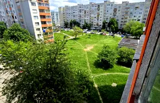 Двустаен апартамент в Надежда 1 с гледка и асансьор