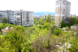 Тристаен апартамент с две тераси в Надежда 1, София
