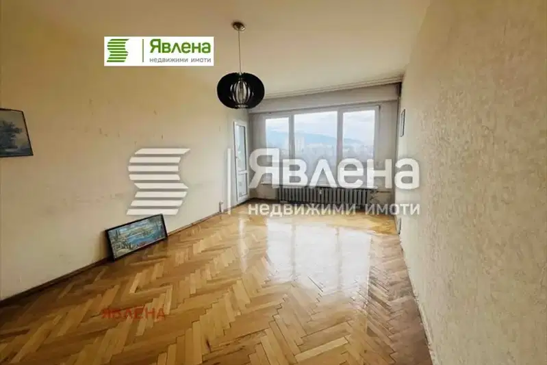 3-bedroom apartment in Sofiya, Nadejda 1