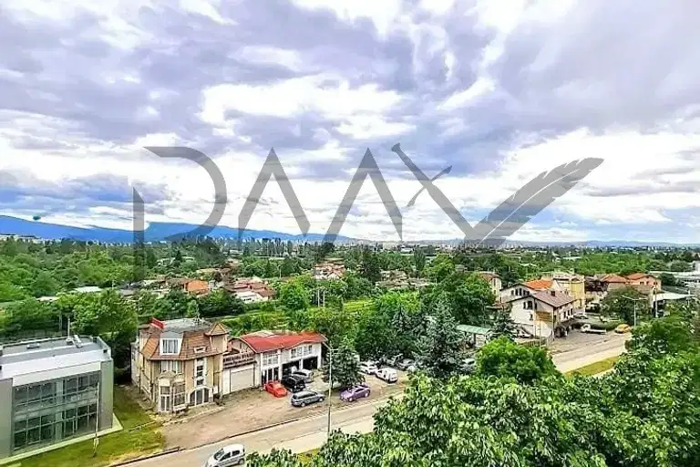 3-bedroom apartment in Sofia, Nadejda 1