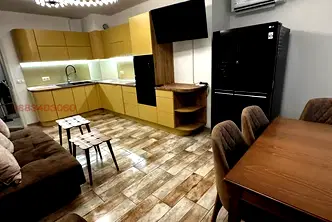 Тристаен апартамент с тераса в Надежда 1, София
