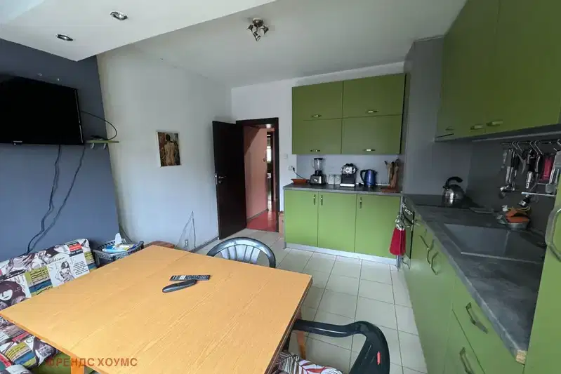 3-bedroom apartment in Sofiya, Nadejda 2