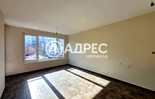Тристаен апартамент в София, Надежда 2