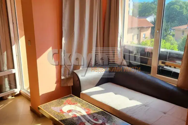 3-bedroom apartment in Sofiya, Nadejda 2