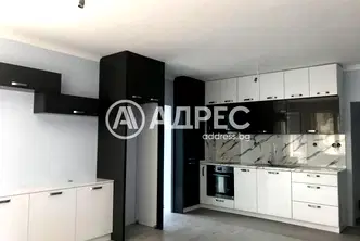Тристаен апартамент в София, Надежда 4