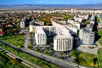 Двустаен апартамент в Обеля с тераса и асансьор