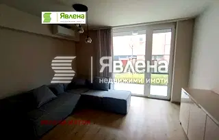 Двустаен апартамент с малък двор в Обеля, София