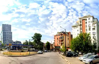 Тристаен апартамент с паркомясто в Оборище, София