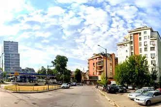 Тристаен апартамент с паркомясто в Оборище, София